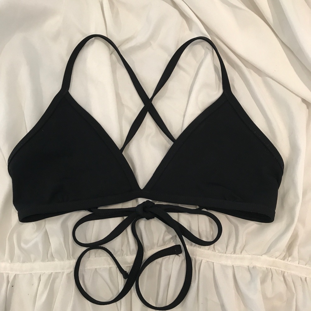 Black Jolyn Top!! Excellent condition!! Never worn